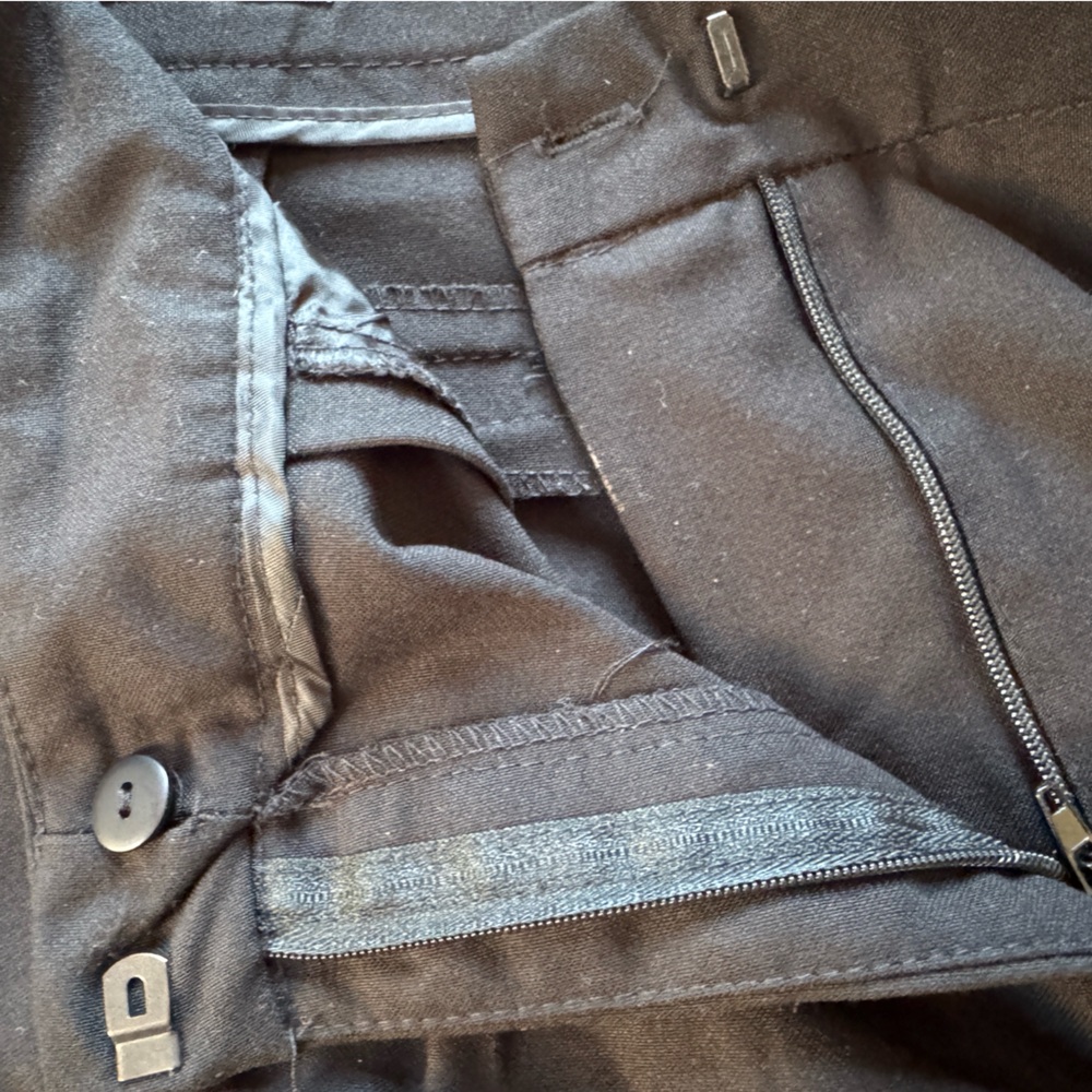 Zara Black High-Waist Tailored Shorts - Picture 4 of 5